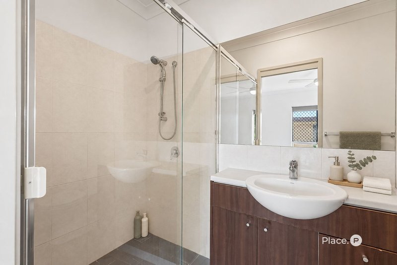 Photo - 3/45 Railway Avenue, Indooroopilly QLD 4068 - Image 12