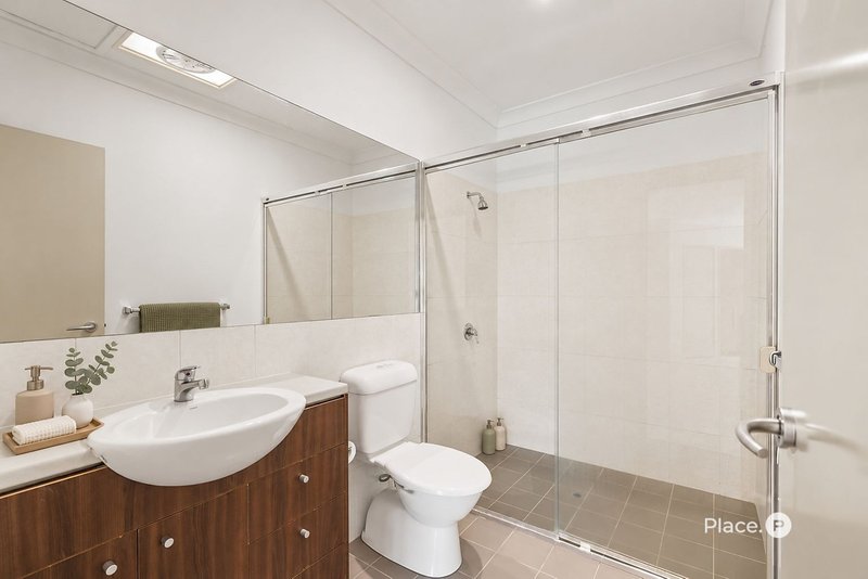 Photo - 3/45 Railway Avenue, Indooroopilly QLD 4068 - Image 13