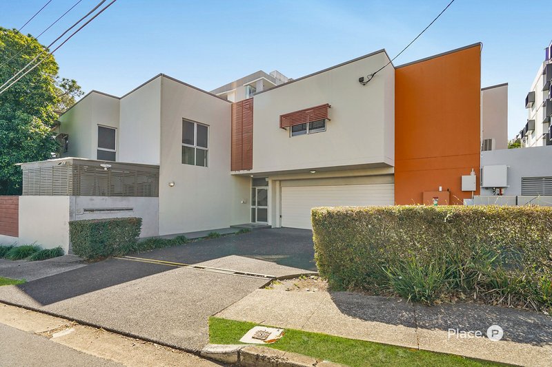 Photo - 3/45 Railway Avenue, Indooroopilly QLD 4068 - Image 16
