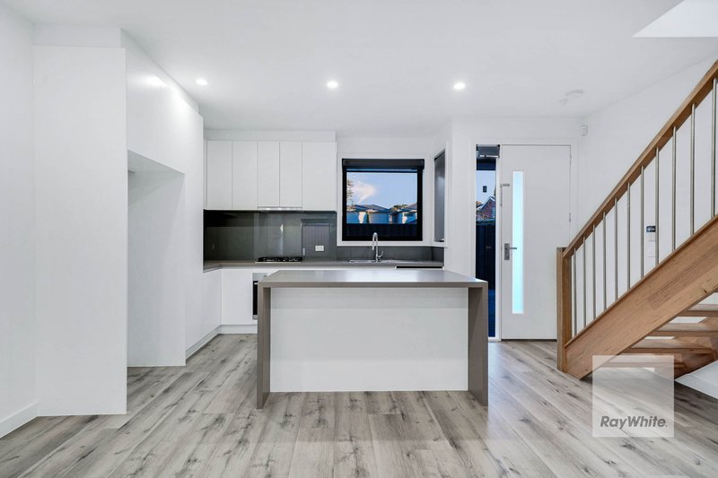 Photo - 3/46 Broadmeadows Road, Tullamarine VIC 3043 - Image 4