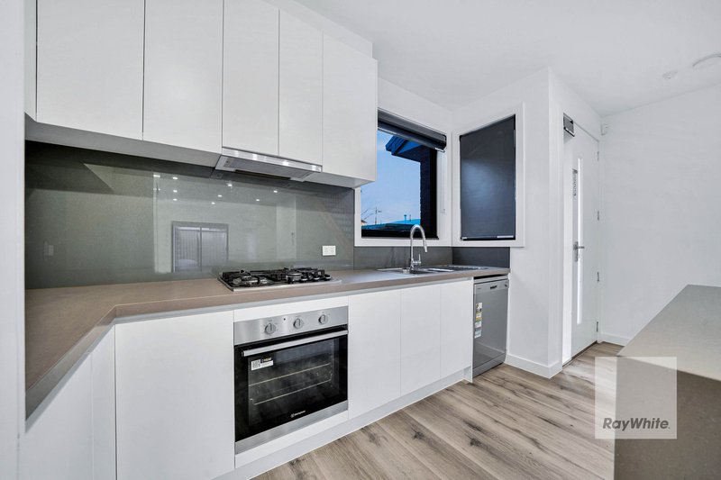 Photo - 3/46 Broadmeadows Road, Tullamarine VIC 3043 - Image 6