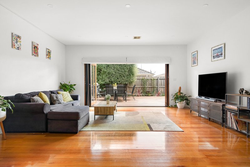 Photo - 3/46 Sylvan Grove, Pascoe Vale VIC 3044 - Image 9