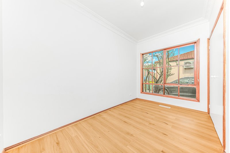 Photo - 3/46 Wedge Street, Epping VIC 3076 - Image 7