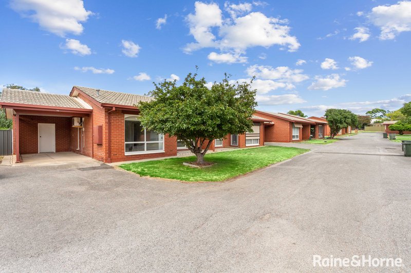 Photo - 34/60-64 Booth Avenue, Morphett Vale SA 5162 - Image 2