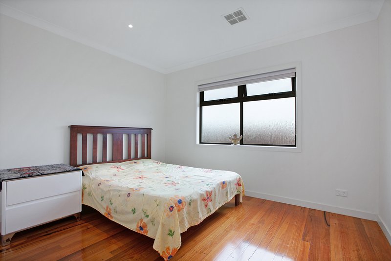 Photo - 3/47 Barton Street, Reservoir VIC 3073 - Image 8