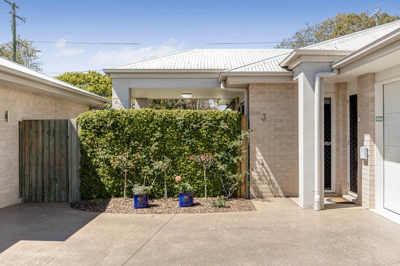 Photo - 3/47 Entabeni Drive, Kearneys Spring QLD 4350 - Image 2