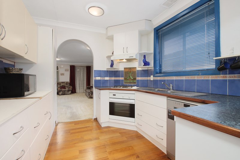 Photo - 347 Lawrence Street, West Wodonga VIC 3690 - Image 3