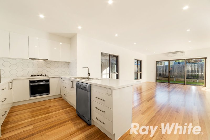 Photo - 3/47 Strathallan Road, Macleod VIC 3085 - Image 2