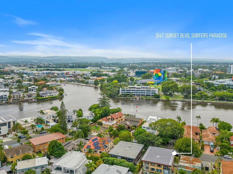 Photo - 3/47 Sunset Boulevard, Surfers Paradise QLD 4217 - Image 2