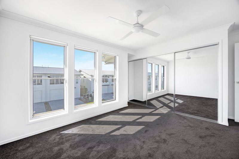Photo - 3/47 Urbana Boulevard, Coomera QLD 4209 - Image 4