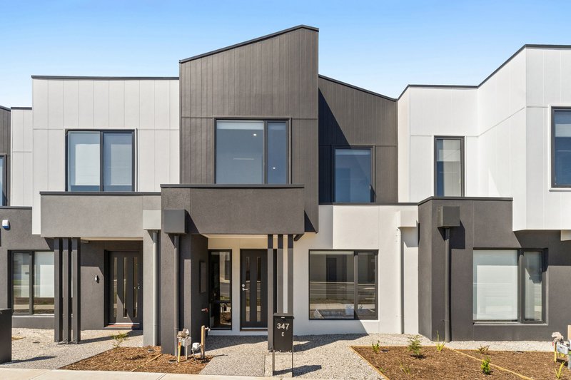 Photo - 347E Centre Road, Berwick VIC 3806 - Image 1