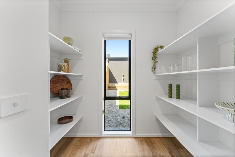 Photo - 347E Centre Road, Berwick VIC 3806 - Image 4