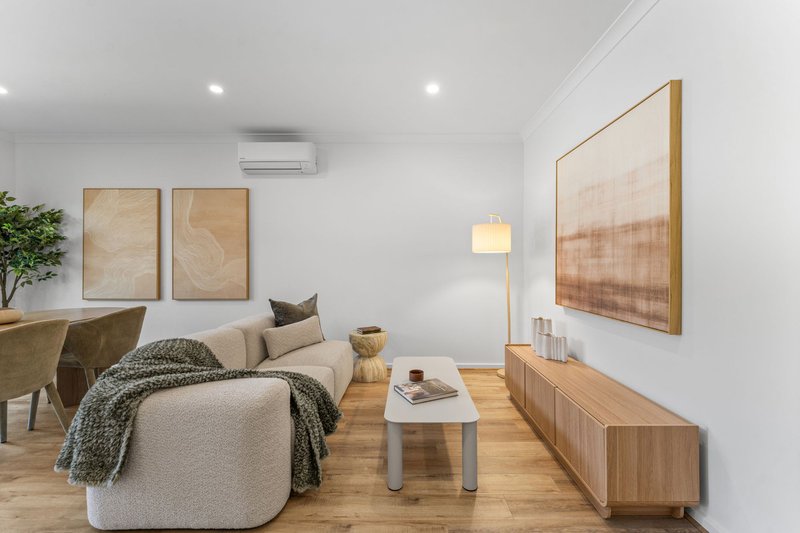 Photo - 347E Centre Road, Berwick VIC 3806 - Image 5