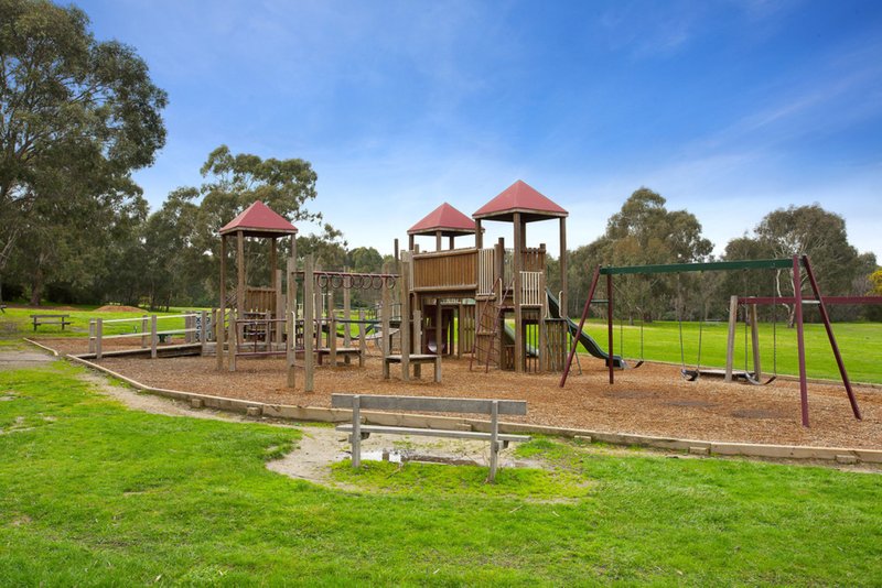 Photo - 348 Porter Street, Templestowe VIC 3106 - Image 3