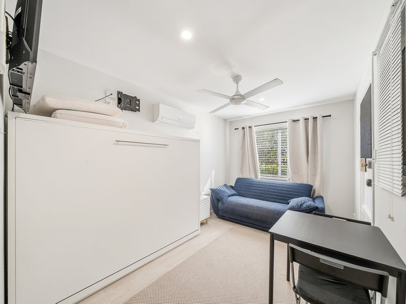Photo - 3/482 Oxley Avenue, Redcliffe QLD 4020 - Image 2