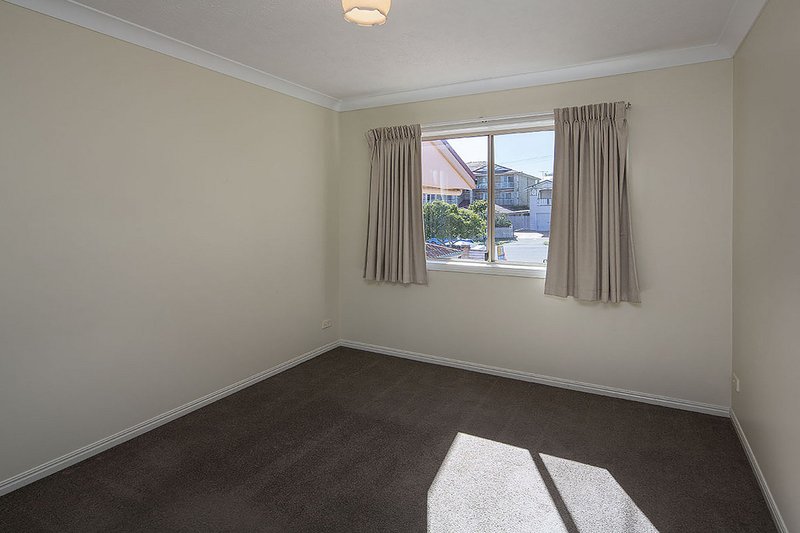 Photo - 3/49 Amelia Street, Coorparoo QLD 4151 - Image 7