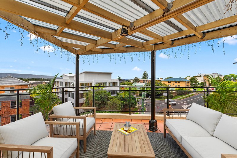 Photo - 3/49 Bourke Street, North Wollongong NSW 2500 - Image 2