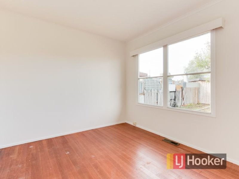 Photo - 349 Frankston Dandenong Road, Frankston North VIC 3200 - Image 7