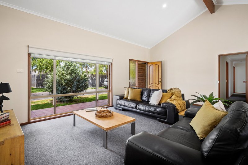 Photo - 3/49 King Street, Pakenham VIC 3810 - Image 2