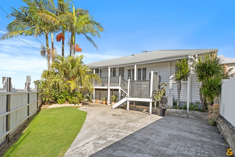 Photo - 349 Upper Esplanade, Manly QLD 4179 - Image 3