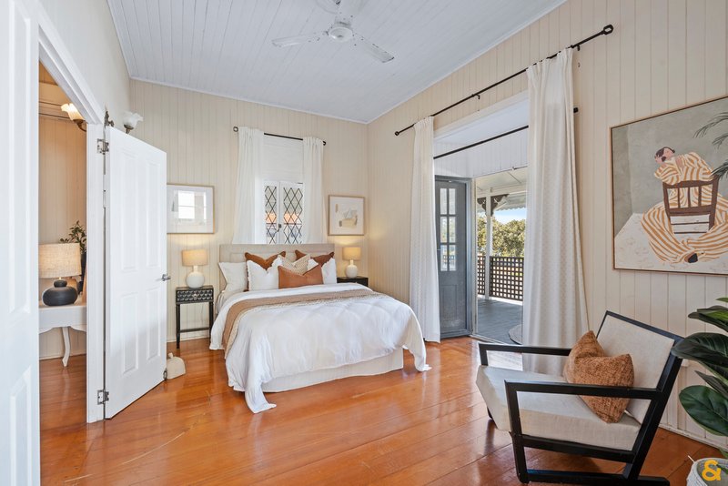 Photo - 349 Upper Esplanade, Manly QLD 4179 - Image 6