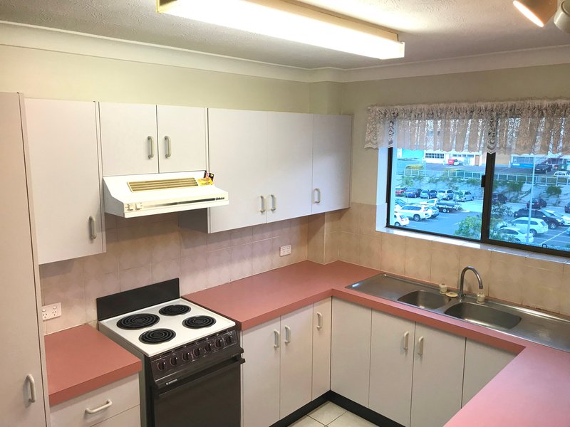 Photo - 3/497 Creek Road, Mount Gravatt QLD 4122 - Image 2
