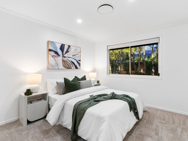 Photo - 34a Canada Place, Arundel QLD 4214 - Image 18