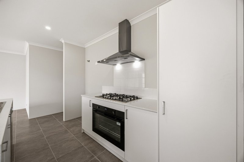 Photo - 34A Golden Bay Drive, Golden Bay WA 6174 - Image 7