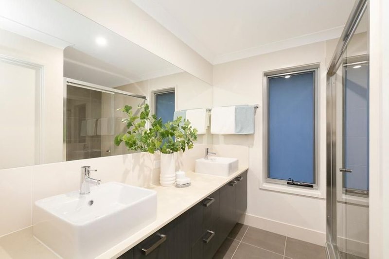 Photo - 34A Niven Street, Stafford Heights QLD 4053 - Image 11