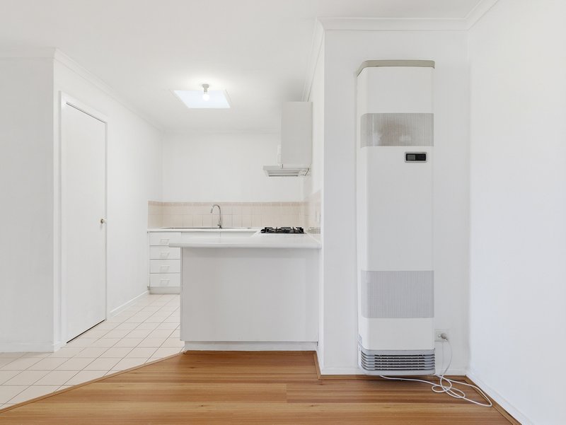 Photo - 34A Paringa Boulevard, Meadow Heights VIC 3048 - Image 3