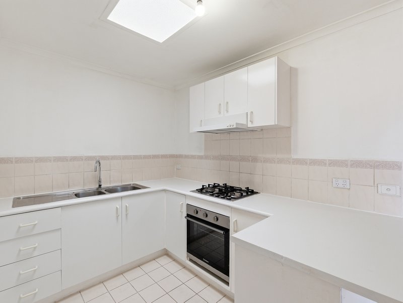 Photo - 34A Paringa Boulevard, Meadow Heights VIC 3048 - Image 4