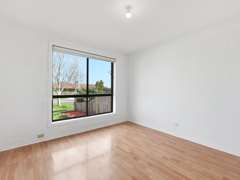 Photo - 34A Paringa Boulevard, Meadow Heights VIC 3048 - Image 9