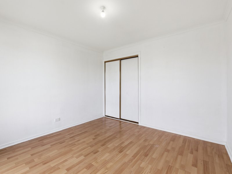 Photo - 34A Paringa Boulevard, Meadow Heights VIC 3048 - Image 10