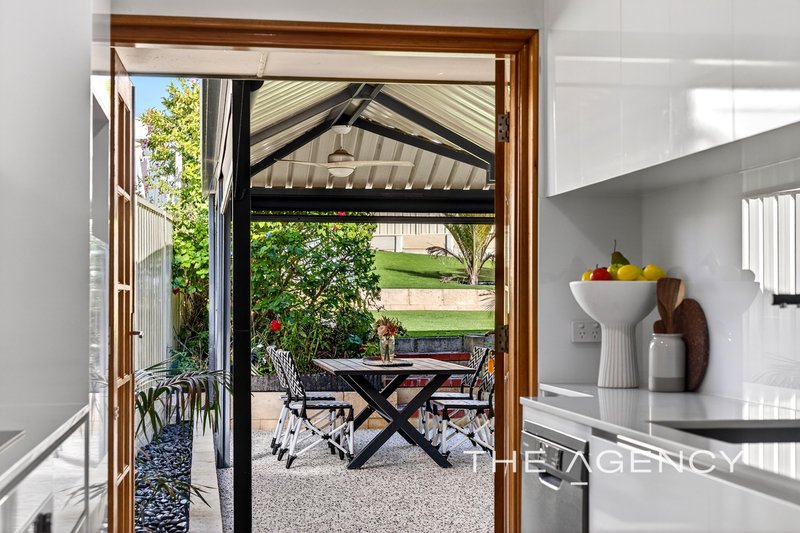 Photo - 34B Hanley Place, Hillarys WA 6025 - Image 4