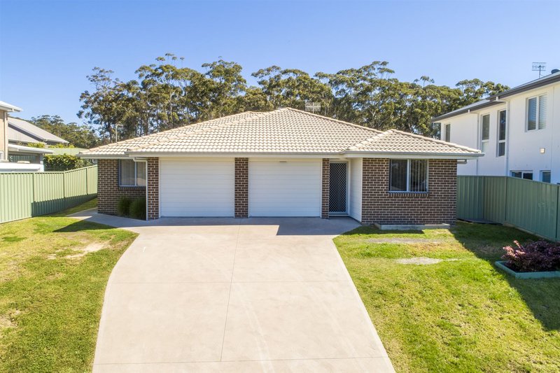 35 & 35a Gemini Way, Narrawallee NSW 2539