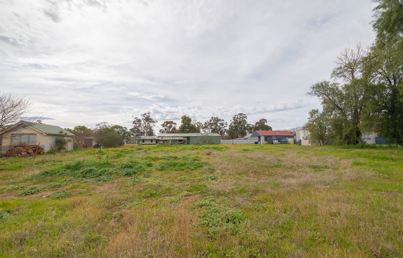 Photo - 35-37 Oberon Street, Eugowra NSW 2806 - Image 3