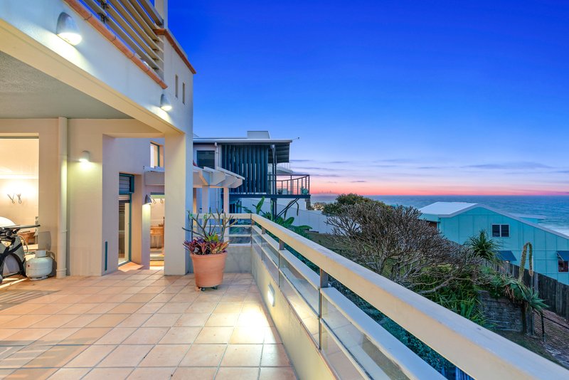 Photo - 35-37 Woodgee Street, Currumbin QLD 4223 - Image 34