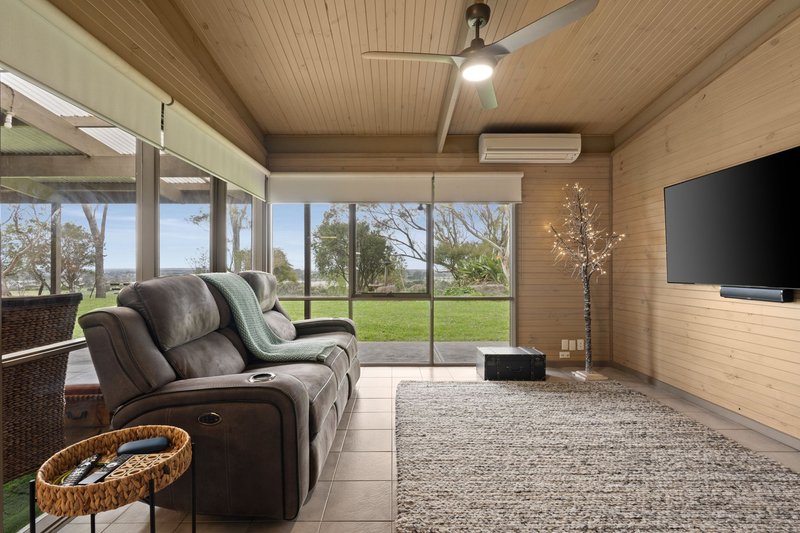 Photo - 35-45 Aurisch Drive, Narre Warren North VIC 3804 - Image 14