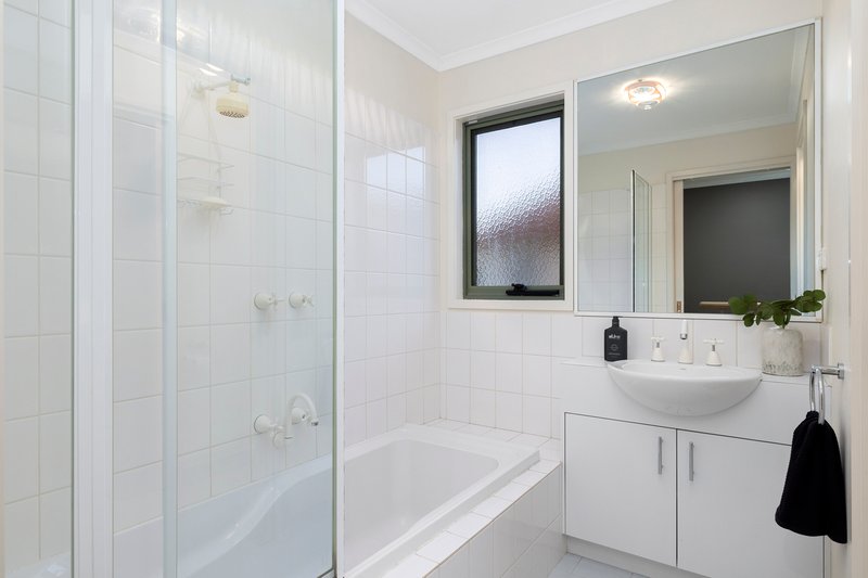 Photo - 3/5-7 Hall Street, Cheltenham VIC 3192 - Image 15