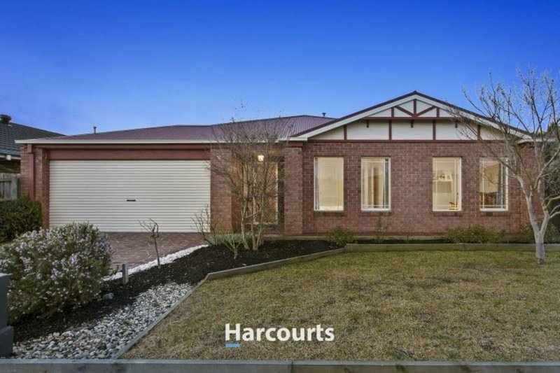 35 Abbey Road, Narre Warren South VIC 3805