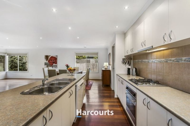 Photo - 35 Abbey Road, Narre Warren South VIC 3805 - Image 3