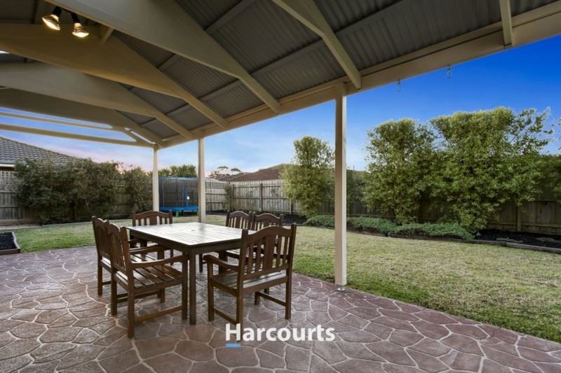 Photo - 35 Abbey Road, Narre Warren South VIC 3805 - Image 8