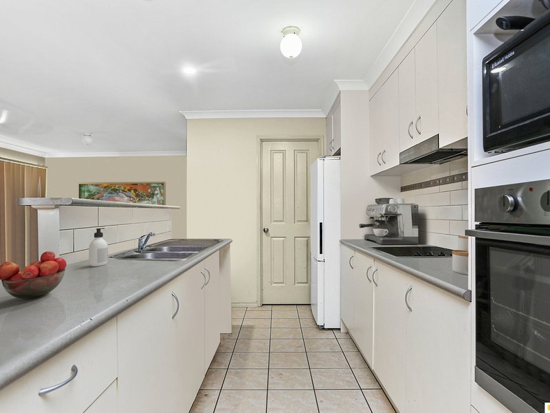 Photo - 35 Aird Street, Sandstone Point QLD 4511 - Image 6