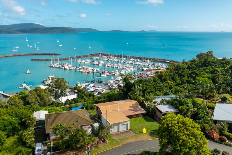 Photo - 35 Airlie Crescent, Airlie Beach QLD 4802 - Image 25