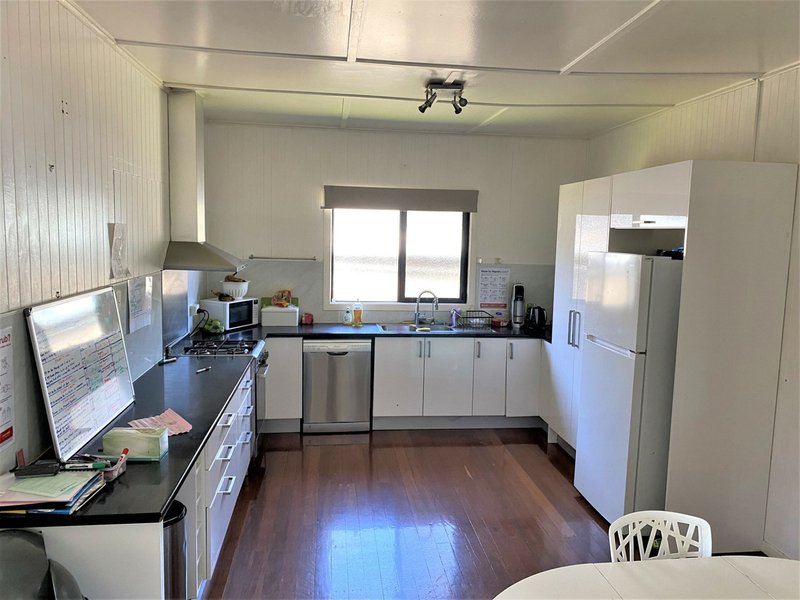 Photo - 35 Albert Street, Kingaroy QLD 4610 - Image 2