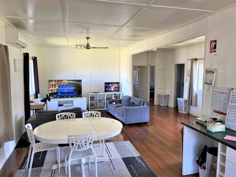 Photo - 35 Albert Street, Kingaroy QLD 4610 - Image 4