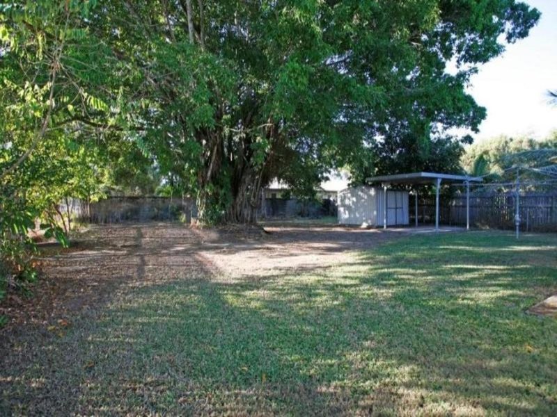 Photo - 35 Albury St , Pimlico QLD 4812 - Image 3