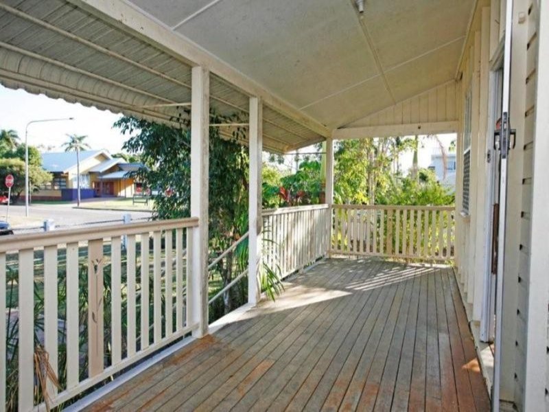 Photo - 35 Albury St , Pimlico QLD 4812 - Image 4