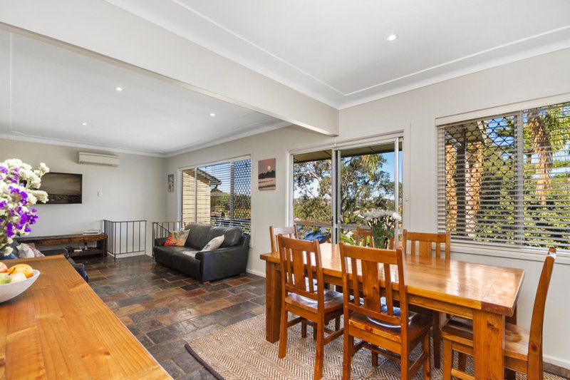 Photo - 35 Alhambra Avenue, Macquarie Hills NSW 2285 - Image 4