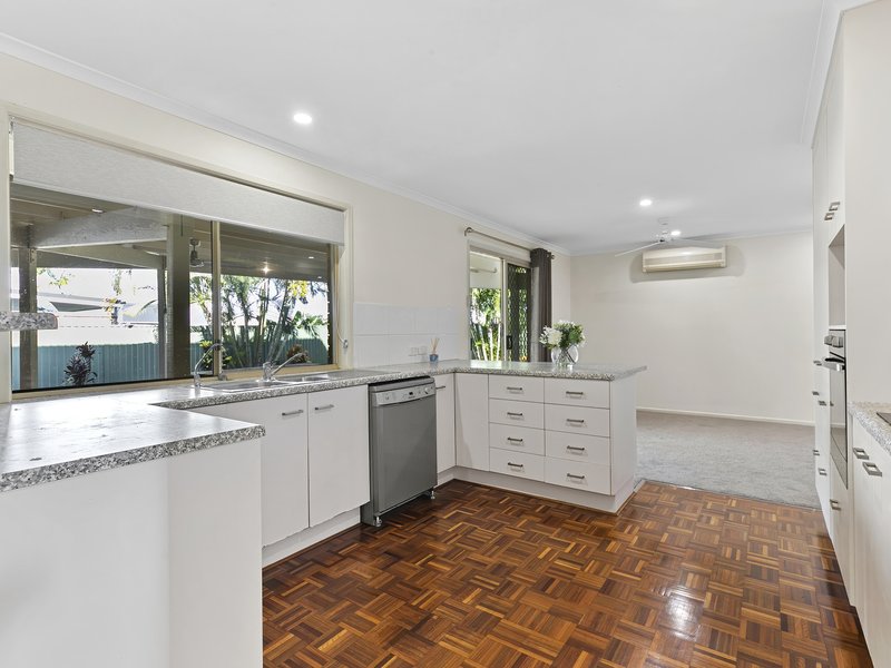 Photo - 35 Allamanda Drive, Bongaree QLD 4507 - Image 10